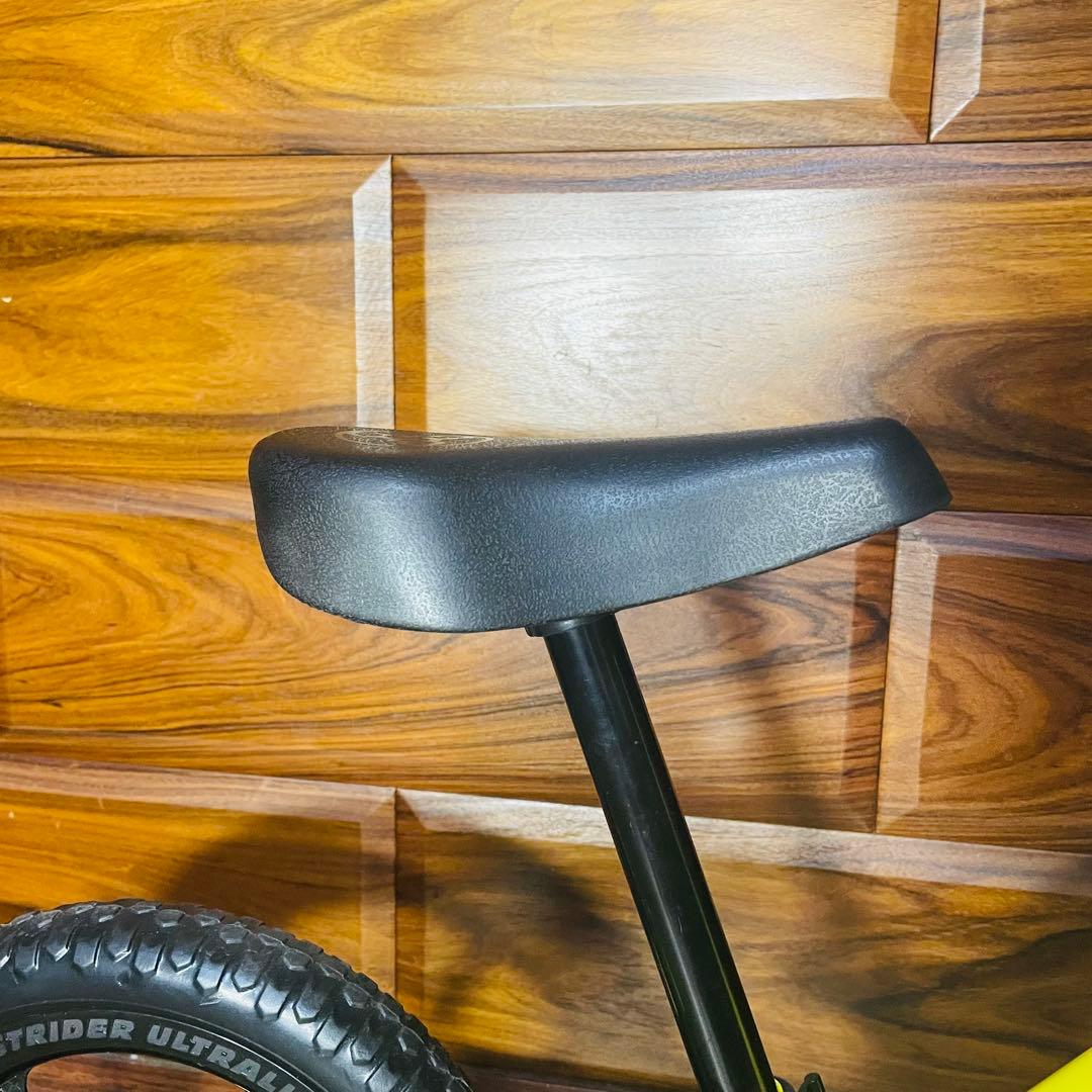 超美品 希少色 STRIDER SPORTS ストライダー スポーツ イエロー