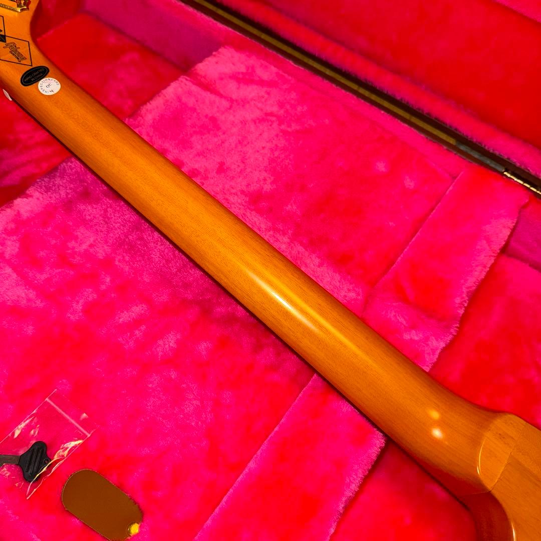 ギター Epiphone Korina Explorer Aged Natural