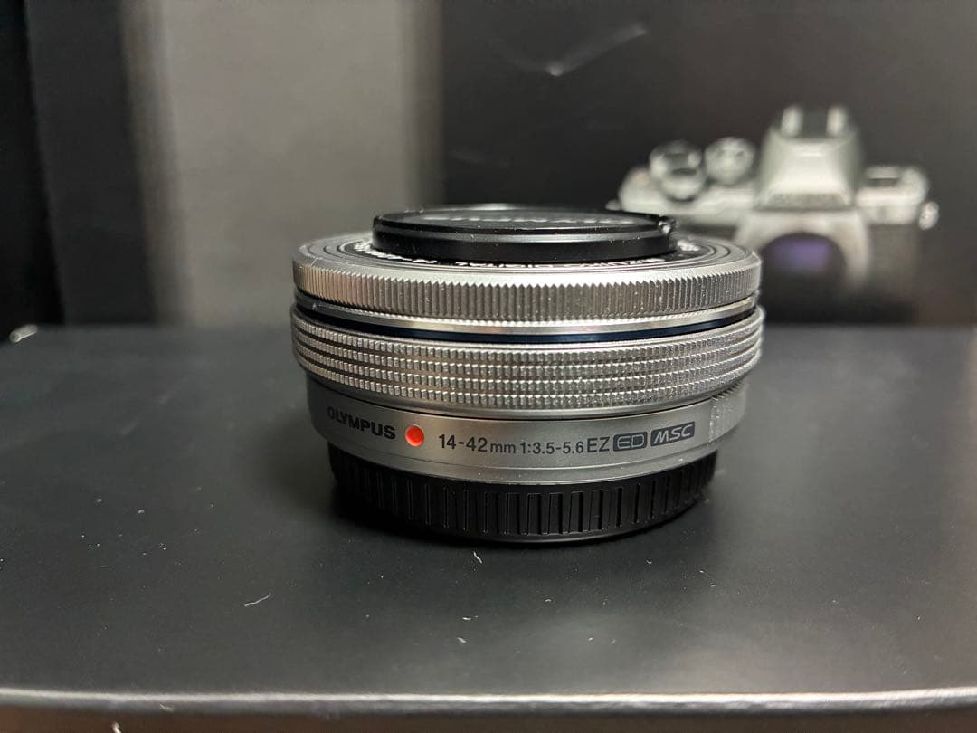 OLYMPUS OM-D EM10 mark2 +カメラの知識本