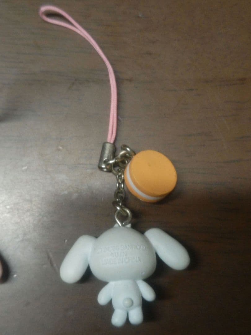 シュガーバニーズ　フィギュアストラップ