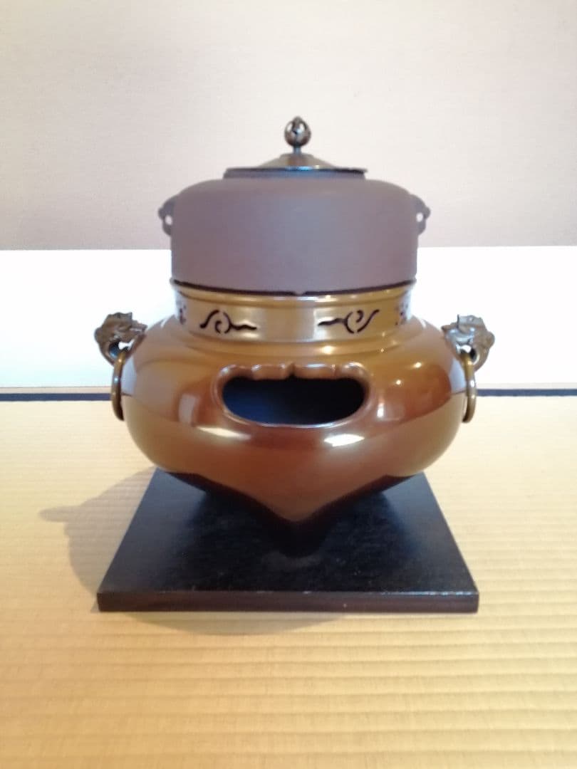 【茶道具】畠春斎 一ノ瀬宗辰造　唐銅鬼面風炉撫肩平丸釜添　茶釜　釜396