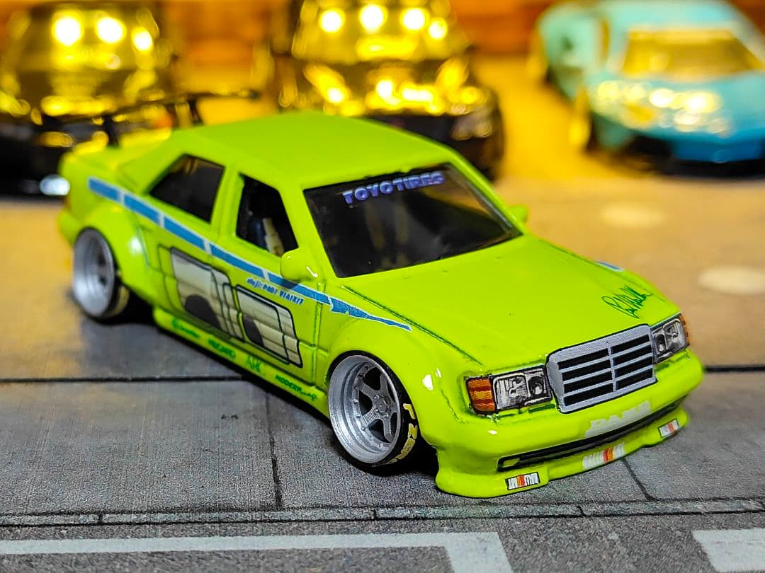 ホットウィールカスタム メルセデスベンツ 500e ロケバニ ワイスピトミカ改造