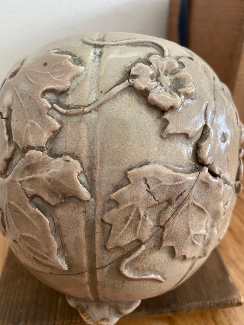 萩焼　十代 三輪休雪 ？　休和 萩焼浮彫香炉　浮彫香炉　香櫨　風　不明