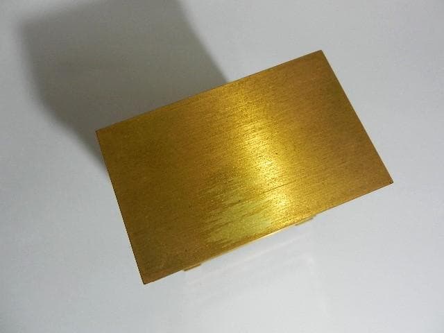 「ＬＵＸＯＲ」ブランドスイス製ねじ巻き置時計（年代不明、定時と３０分に時報）