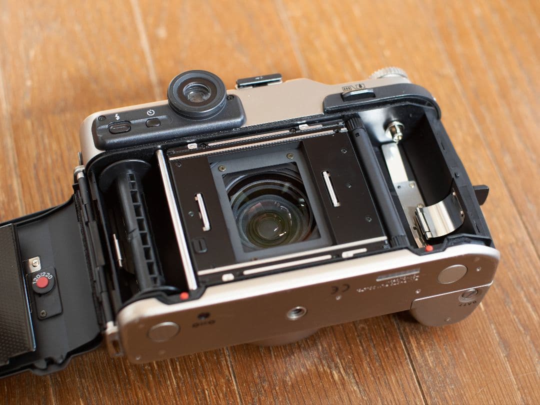 FUJIFILM GA645Zi Professional 中判フィルムカメラ