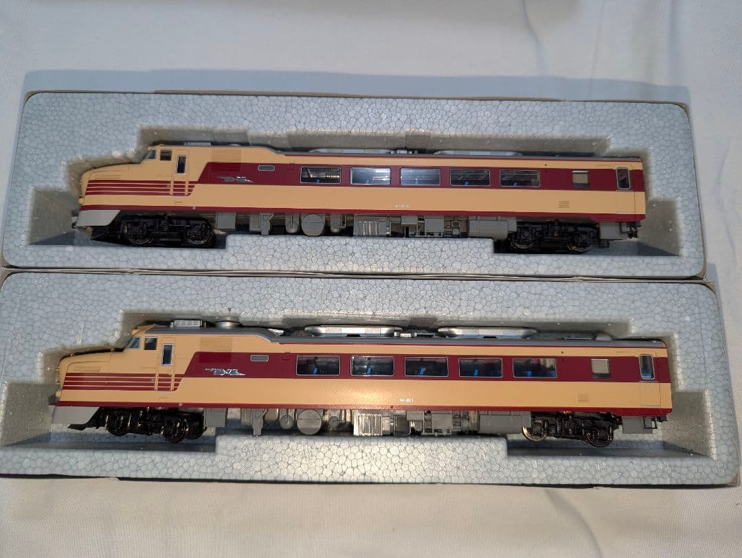 KATO　キハ８１ 【1-612】　HOゲージ　2両セット　純正室内灯点灯