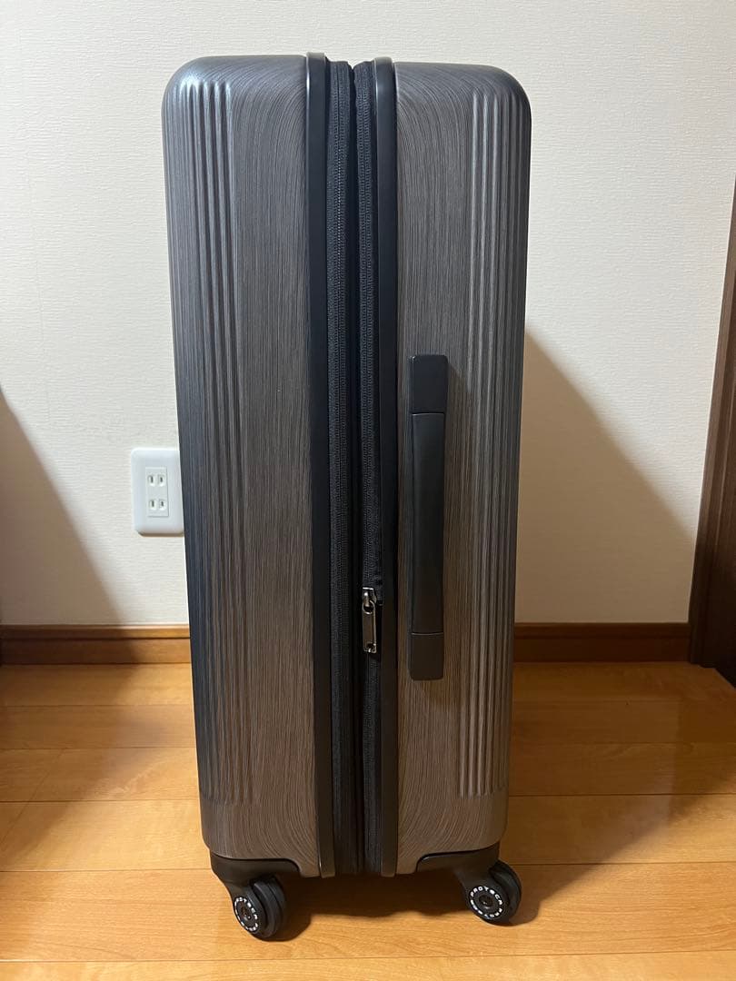 【美品】プロテカ トラクション2 68/77L静音TSA付