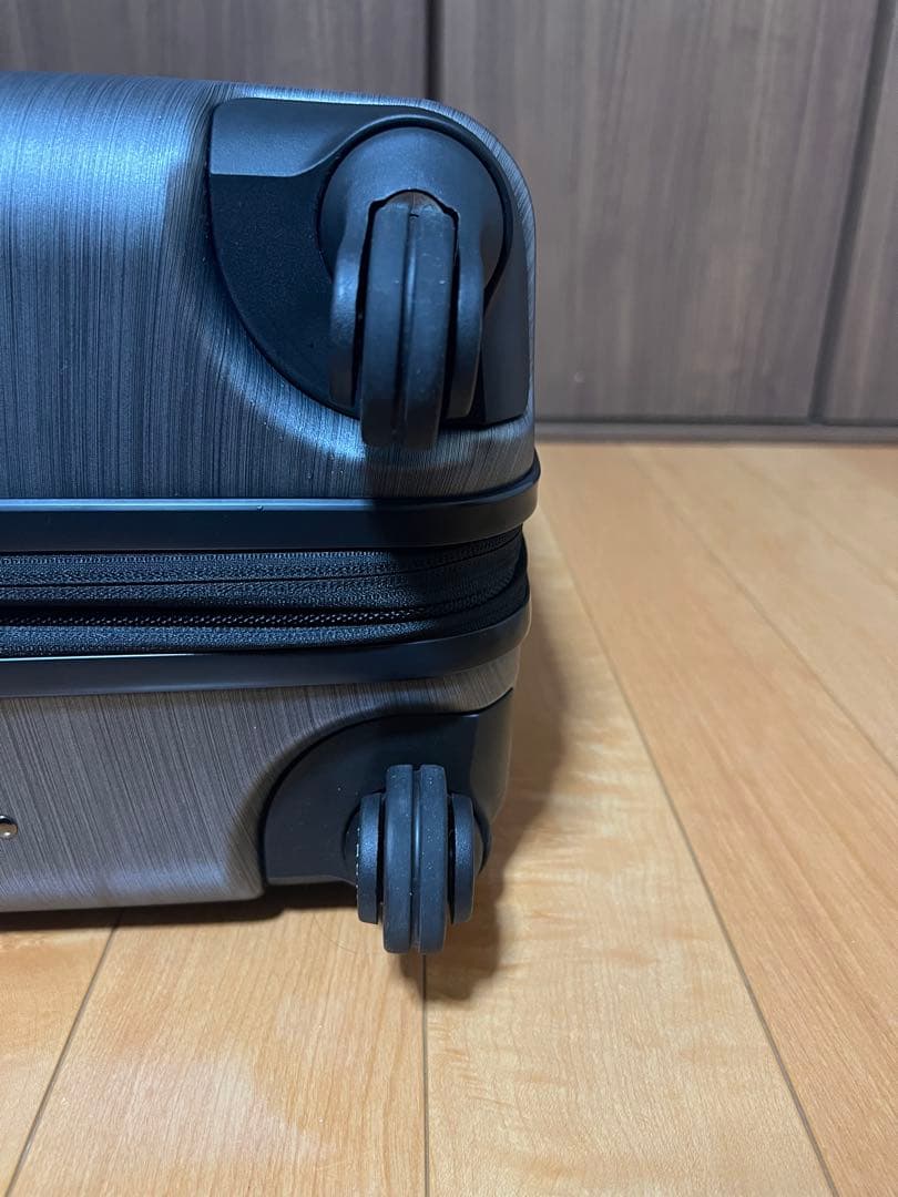 【美品】プロテカ トラクション2 68/77L静音TSA付