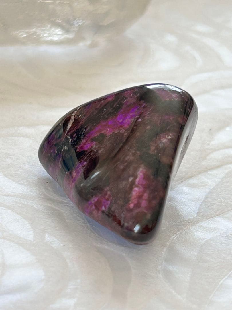 【希少】★世界三大ヒーリングストーン　天然 高品質 スギライト