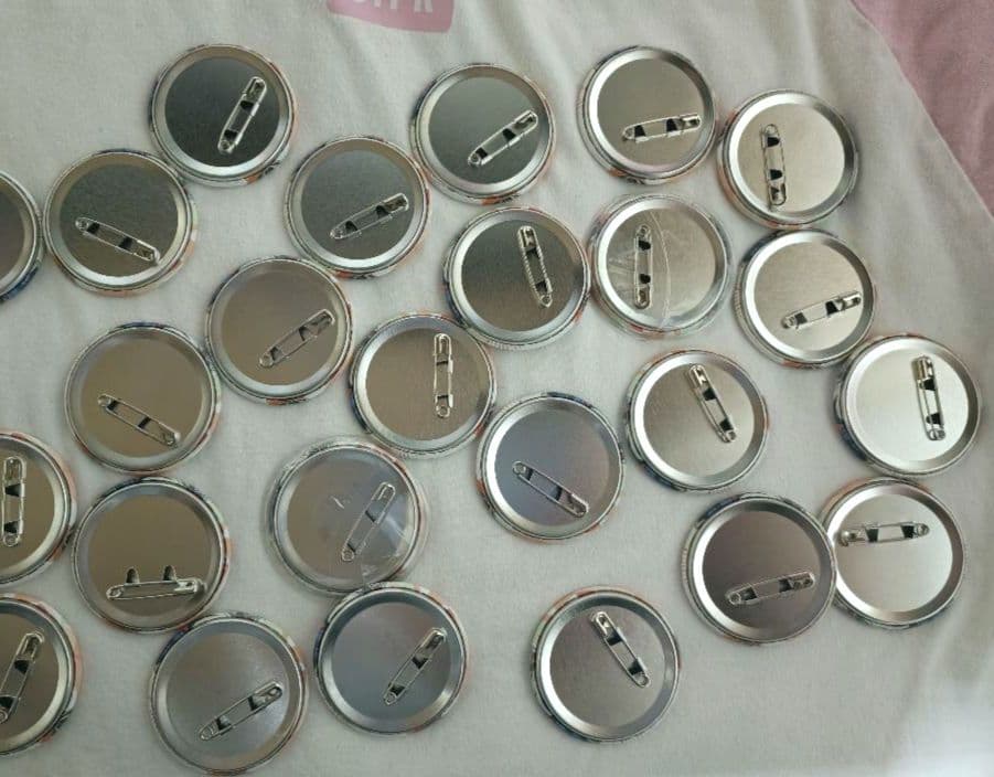 すとぷり　ジェル　缶バッチ　2022　newyear 等身　にゅーいやー