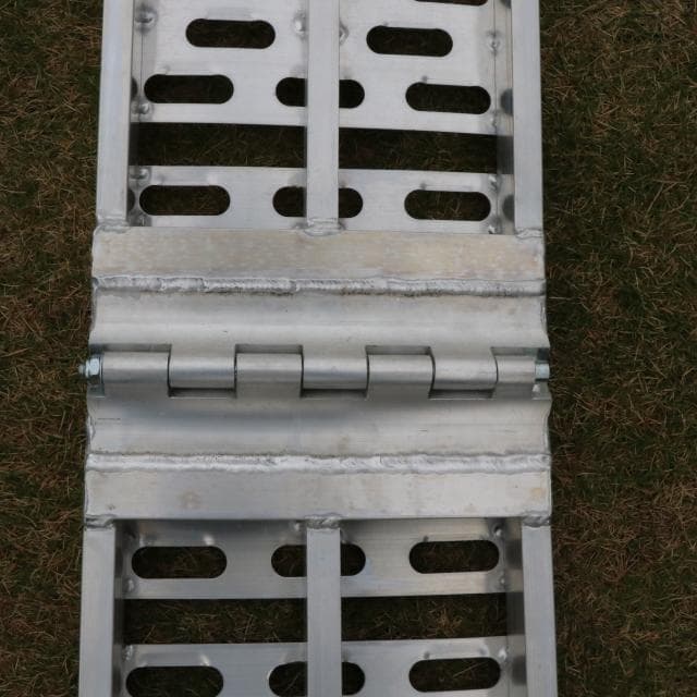 「じ＊」アルミ　折畳ラダー 　1本