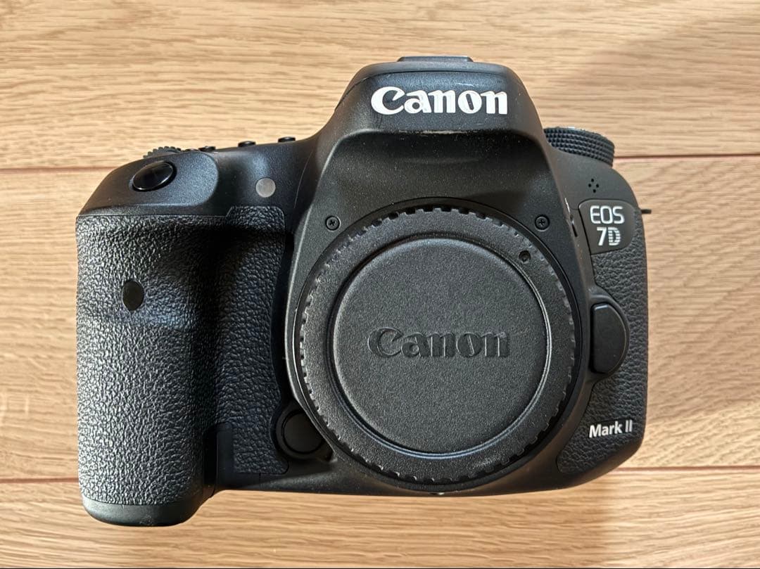 Canon EOS 7D Mark II 本体