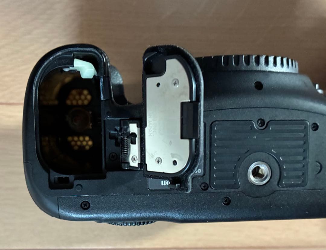 Canon EOS 7D Mark II 本体