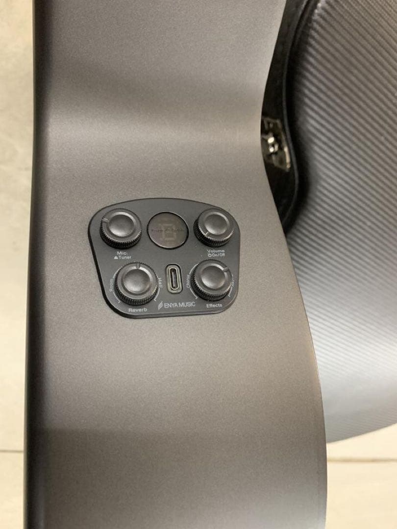 新品同様ENYA X4 Pro Trance Acoustic ギター、ケース付