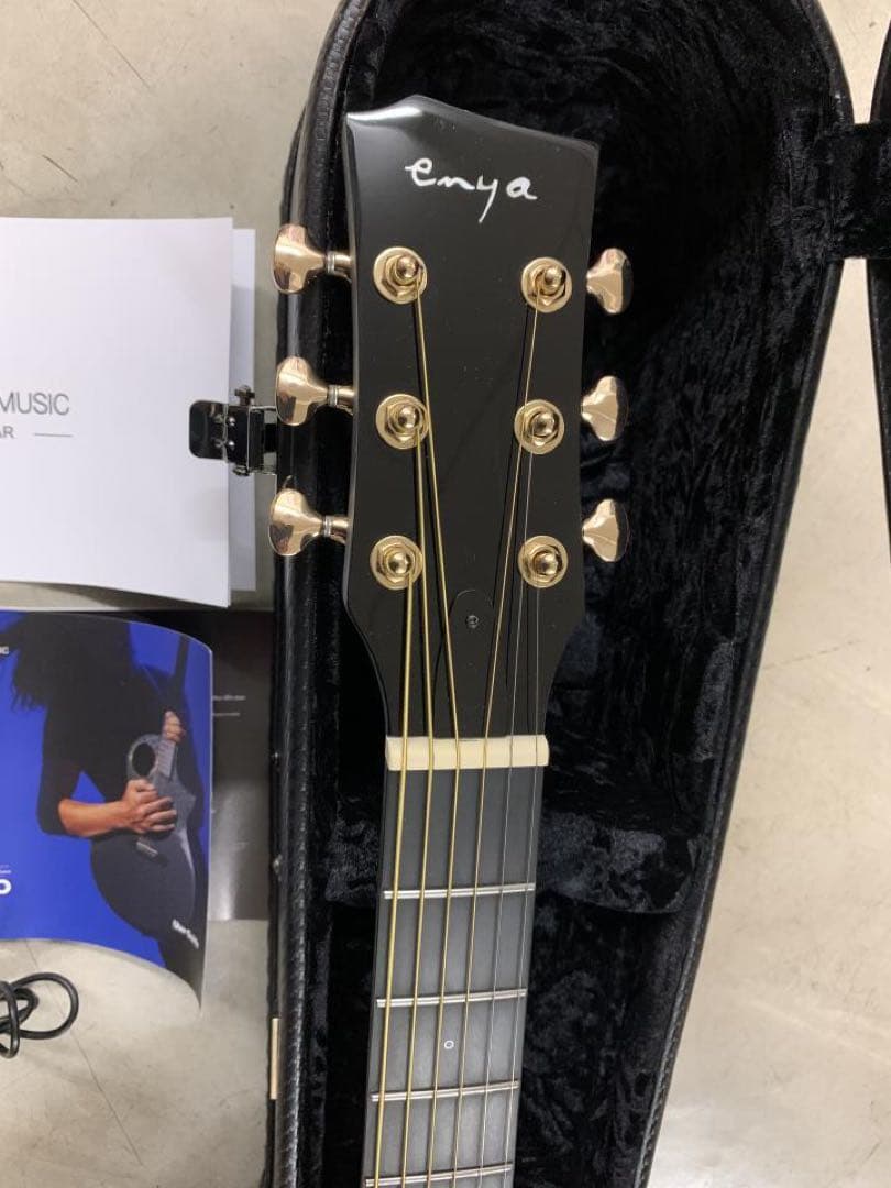 新品同様ENYA X4 Pro Trance Acoustic ギター、ケース付