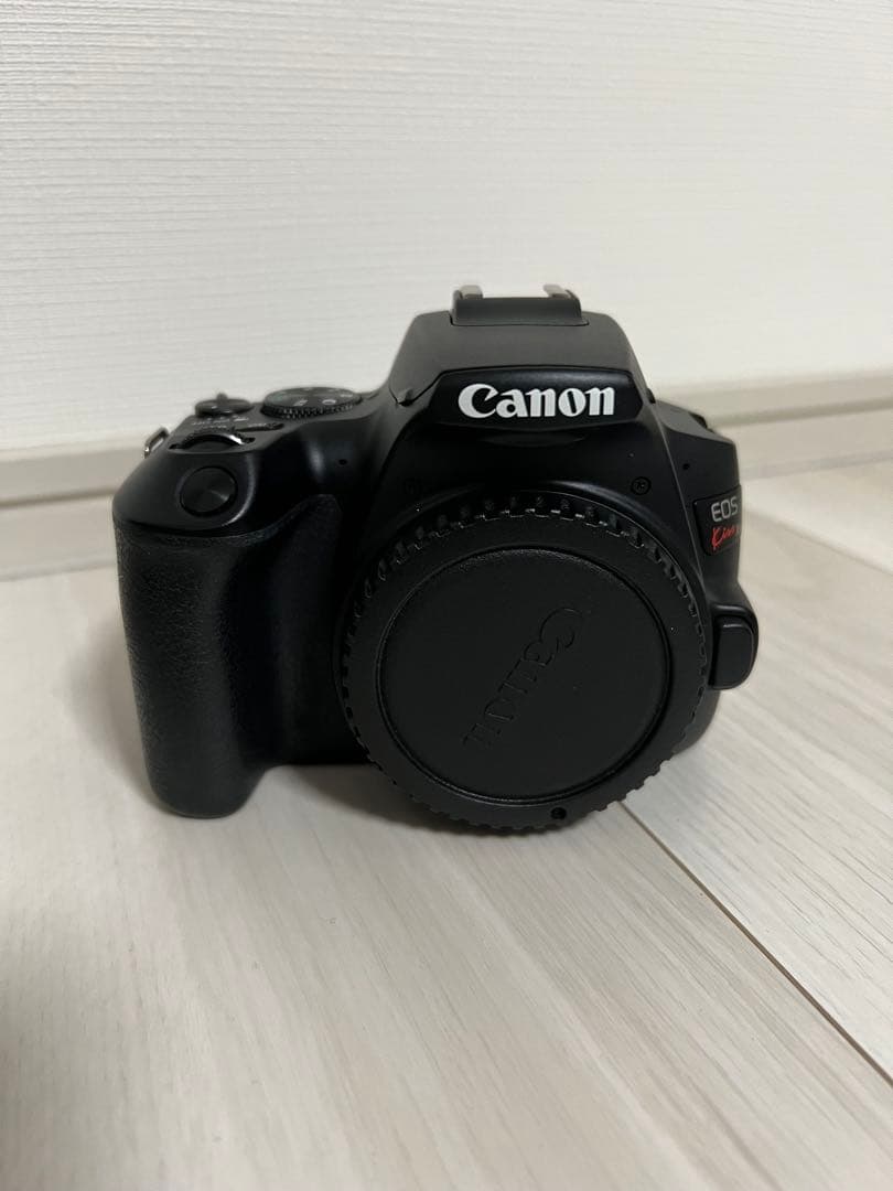 Canon EOS Kiss X10 デジタル一眼レフカメラ