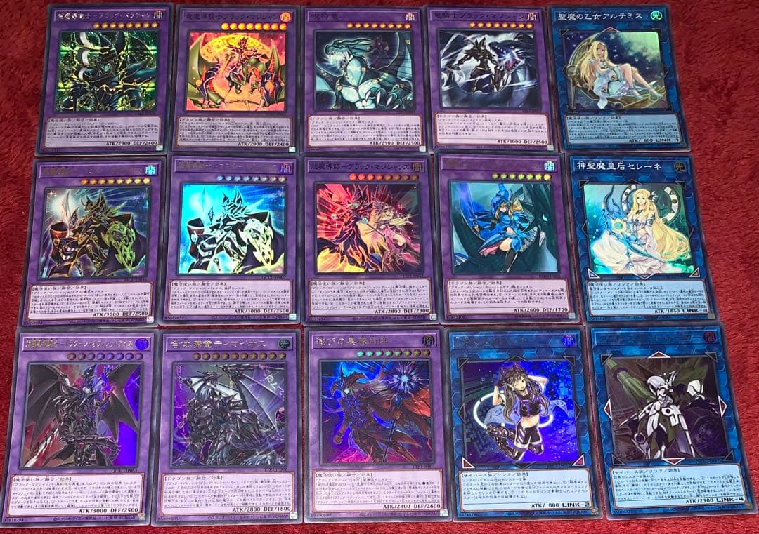 遊戯王　高レアリティブラックマジシャンデッキ40枚＋E X15枚＋α