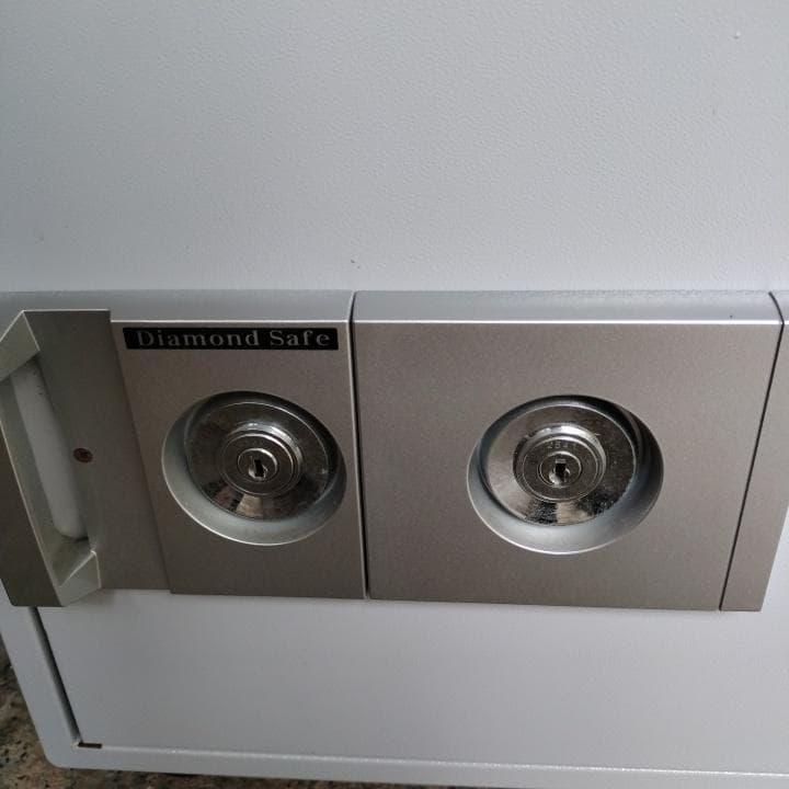 キレイめ ダイヤセーフ 耐火金庫 DW34-4