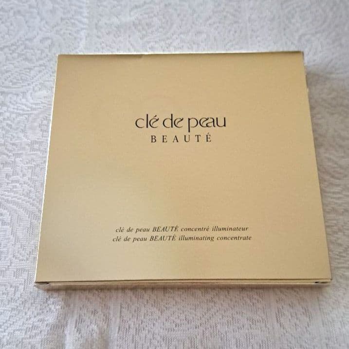 JALファーストクラスパジャマRED L ヘラルボニーアメニティ