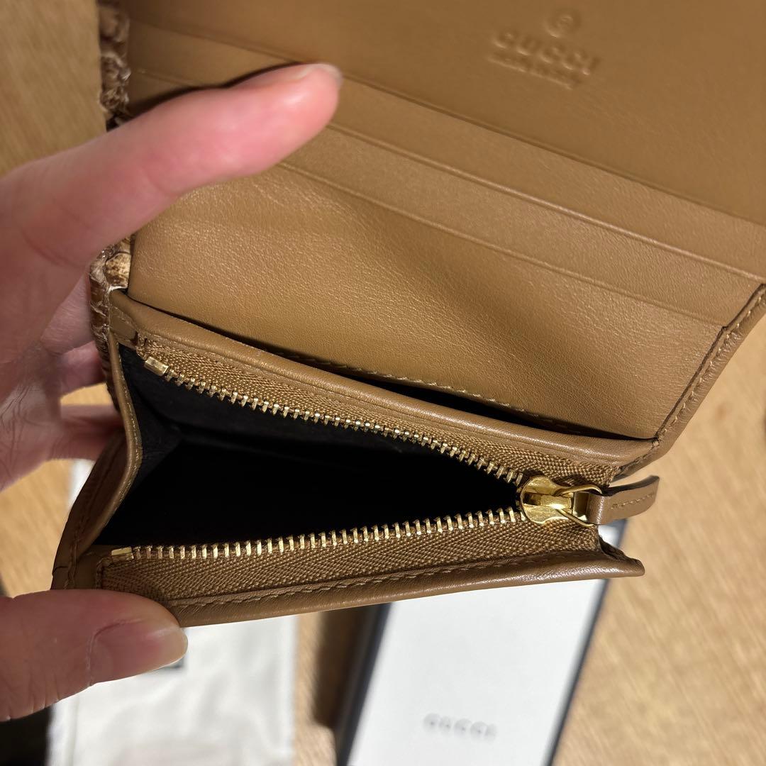 GUCCI パイソン　二つ折り財布