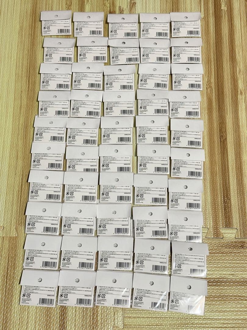 カラフルピーチ　るなからぴちパラダイス2025 缶バッジ　50個　新品未開封品