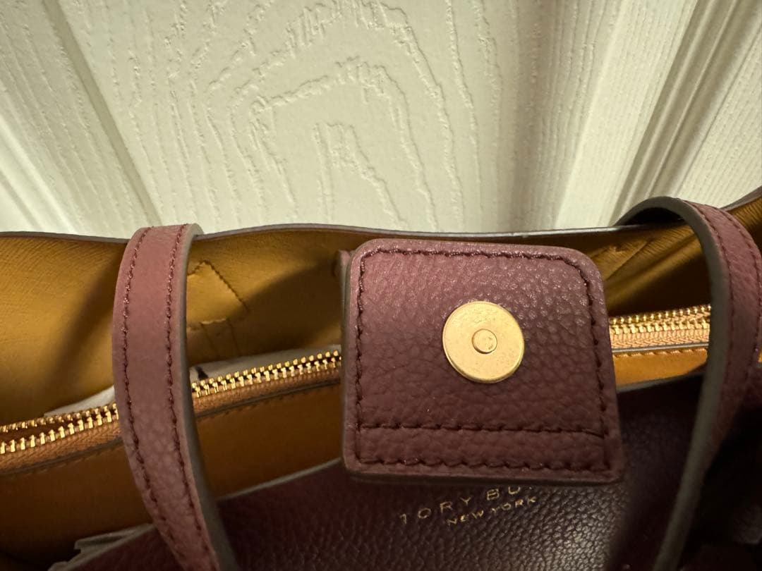 TORY BURCH ペリー　スモール　トリプルコンパートメントトートバッグ