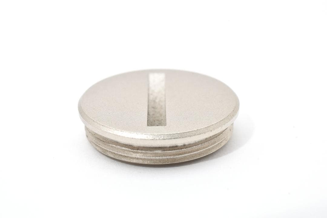 Contax T2用電池蓋　概ねキレイです。使用OKです。