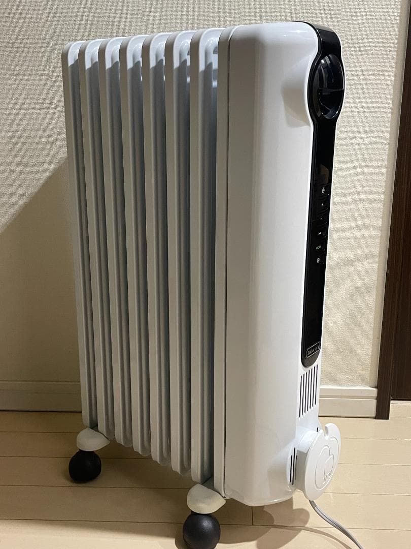 デロンギ オイルヒーター DeLonghi JRE0812 暖房