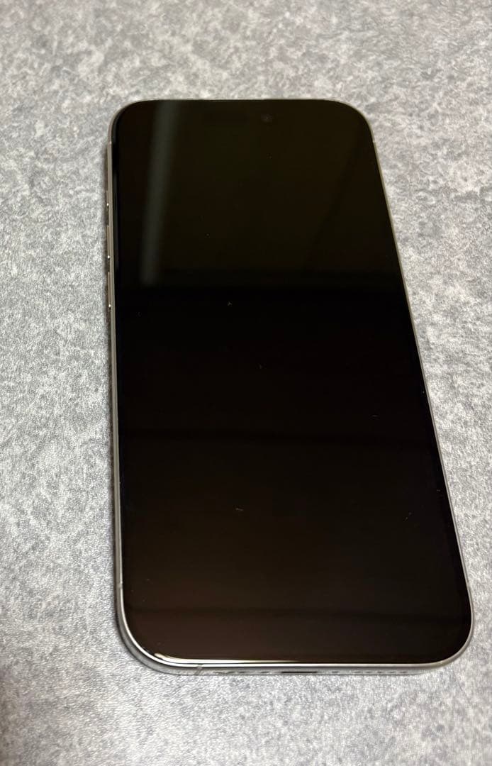 iPhone15Pro 256GB ホワイトチタニウム　超美品