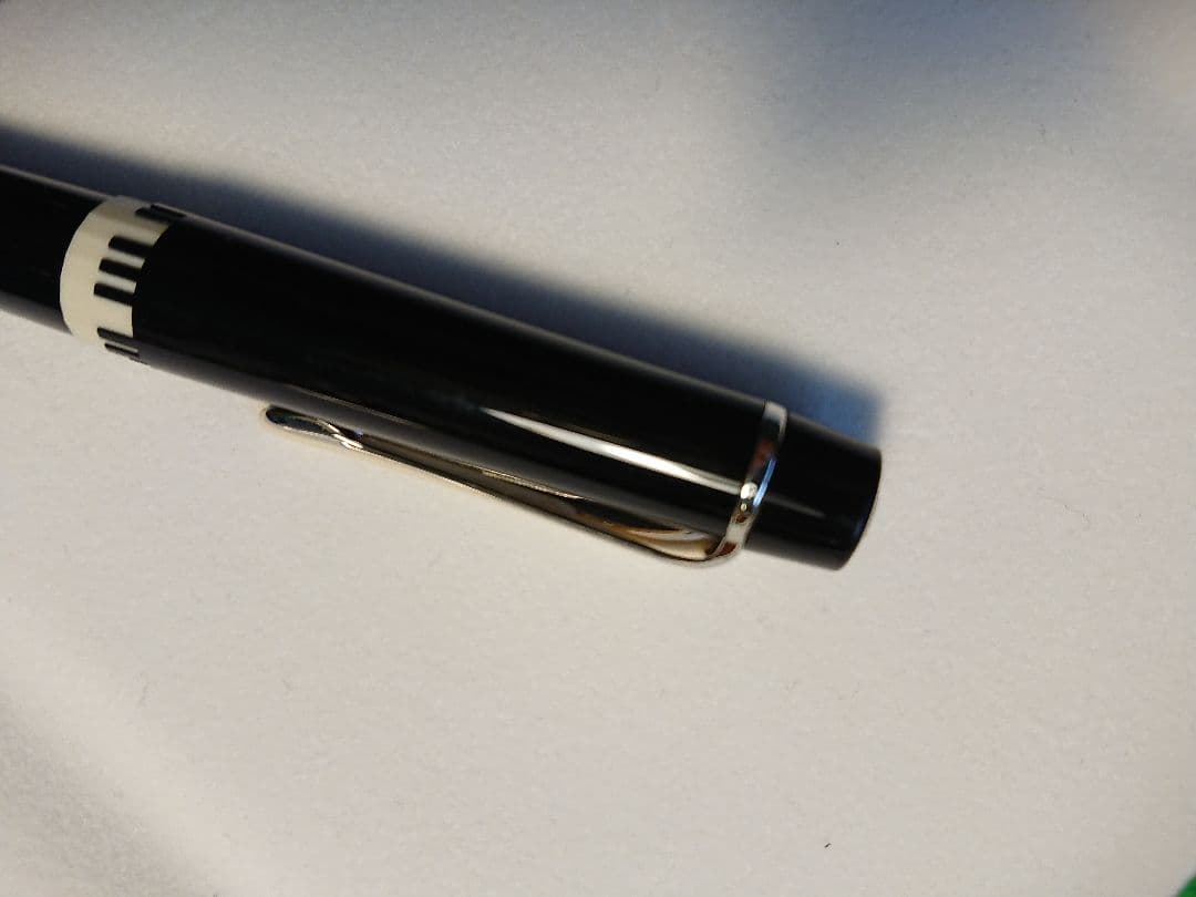 MONTBLANC カラヤン 黒いボールペン メタルクリップ付き