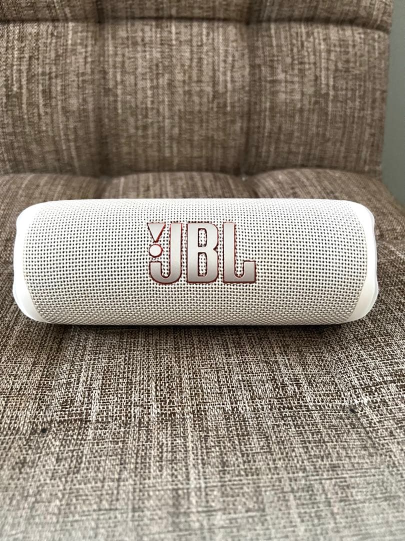 JBL ワイヤレススピーカー ホワイト flip