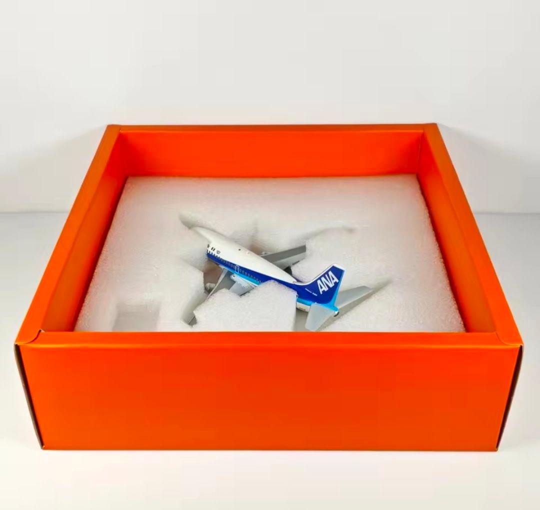 ANA ボーイング737 1/200 航空模型