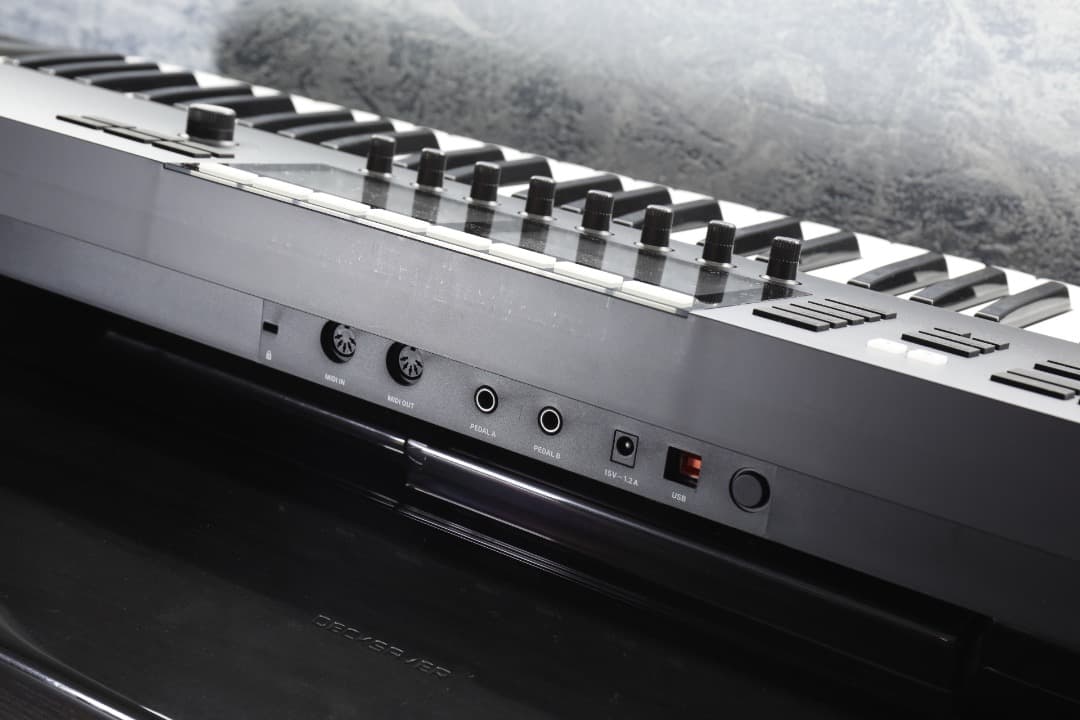 KOMPLETE KONTROL S61 MK2 キーボード