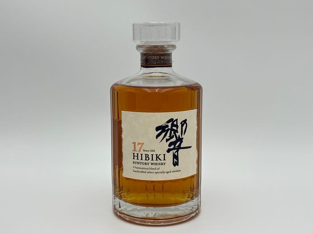 ウイスキー　サントリー 響17年 700ml 箱付き
