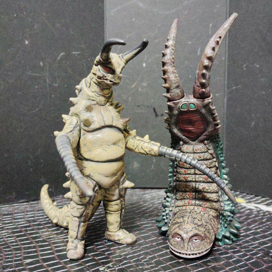大特価ウルトラ現行ソフビ怪獣（グドン.ツインテール.ベムスター.ブラックキング）