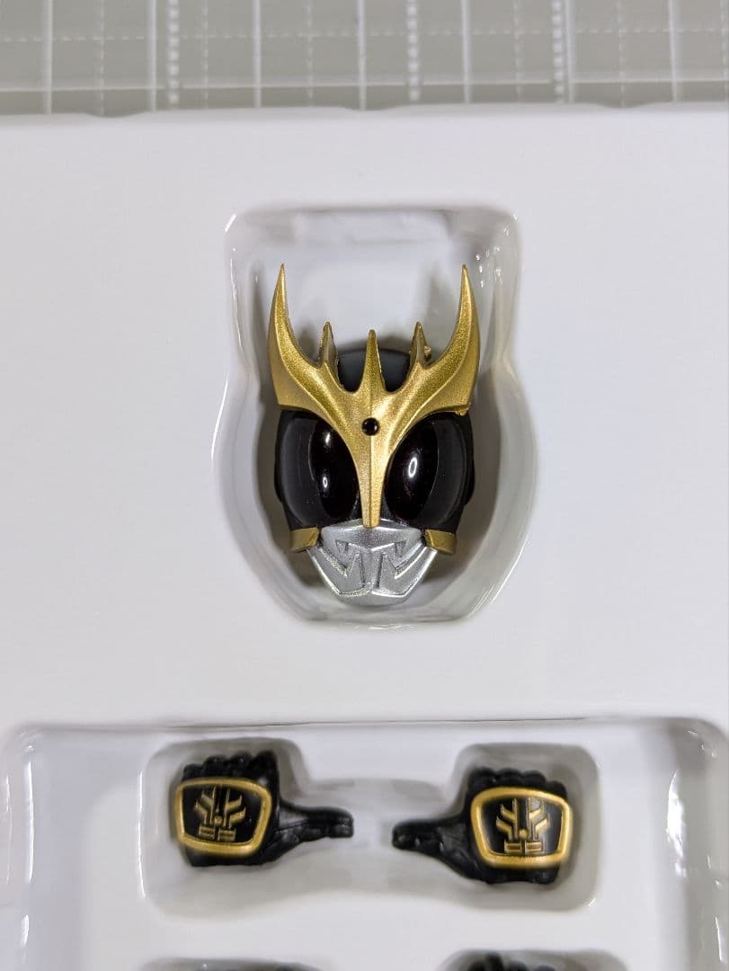 S.H.Figuarts 真骨彫製法　仮面ライダークウガ　アルティメットフォーム