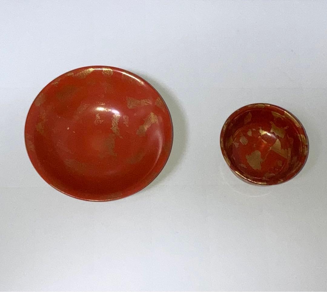 2代目叶松谷(人間国宝)　赤地金箔散　盃とお猪口の２点セット