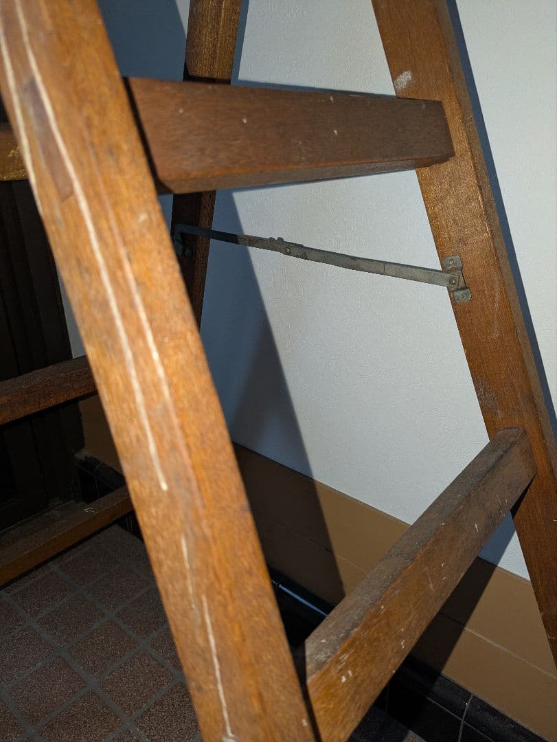 アンティーク ハンドメイド 木製棚 脚立活用