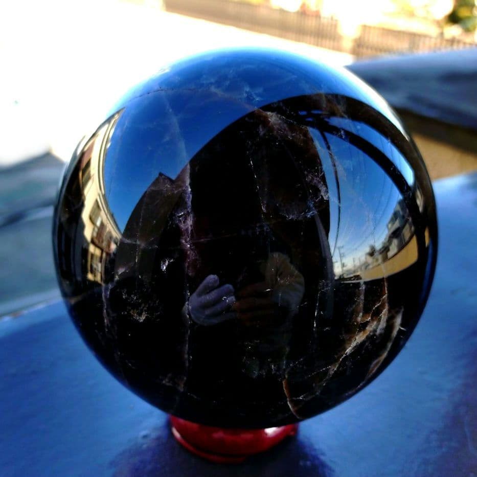 ang3　純天然モリオン　黒水晶　丸玉　大玉2.4Kg　木製台座付き！