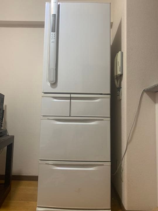 東芝冷蔵庫　5ドア