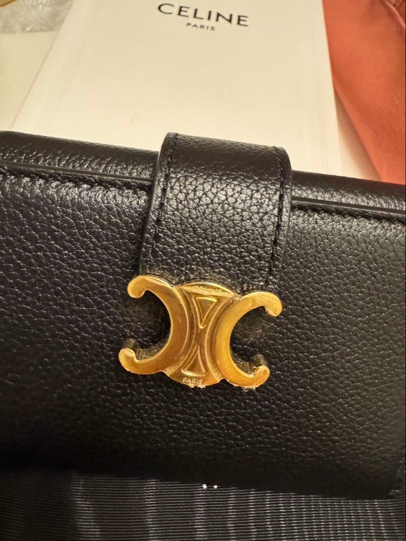 セリーヌ　ファイン ストラップウォレット ニノ / サプルグレインドカーフスキン