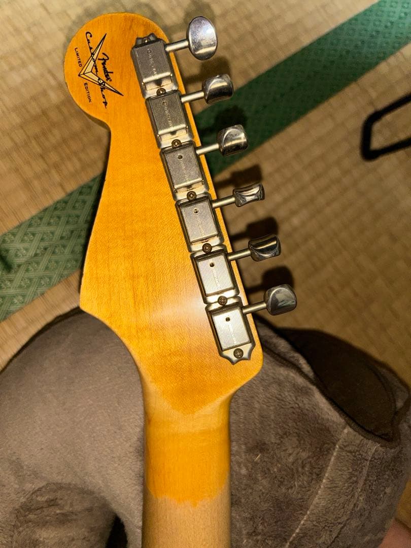 Fender Stratocaster サンバーストモデル