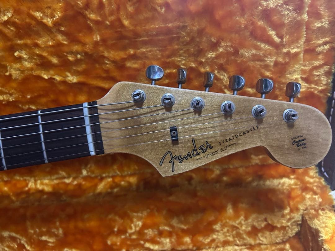 Fender Stratocaster サンバーストモデル