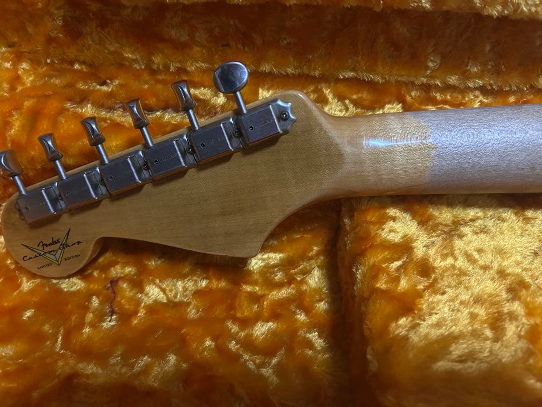 Fender Stratocaster サンバーストモデル