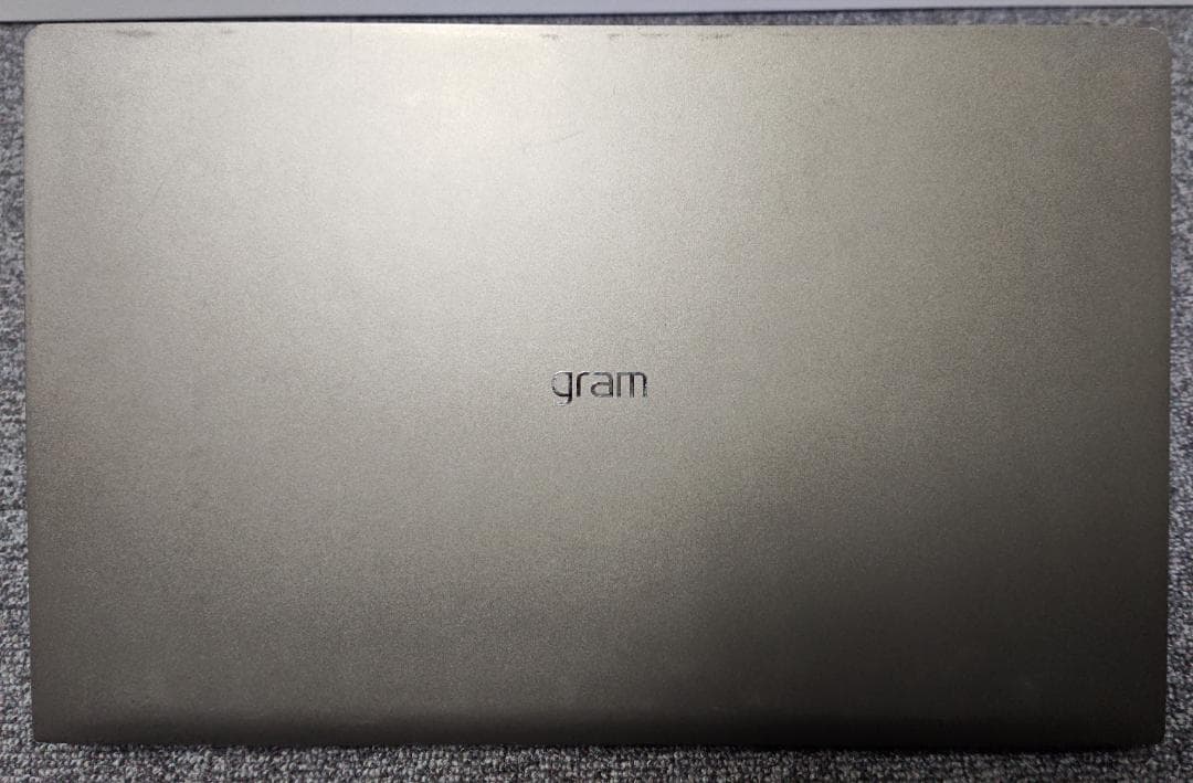 良品 LG gram15 core i7 SSD 512GB メモリ24GB