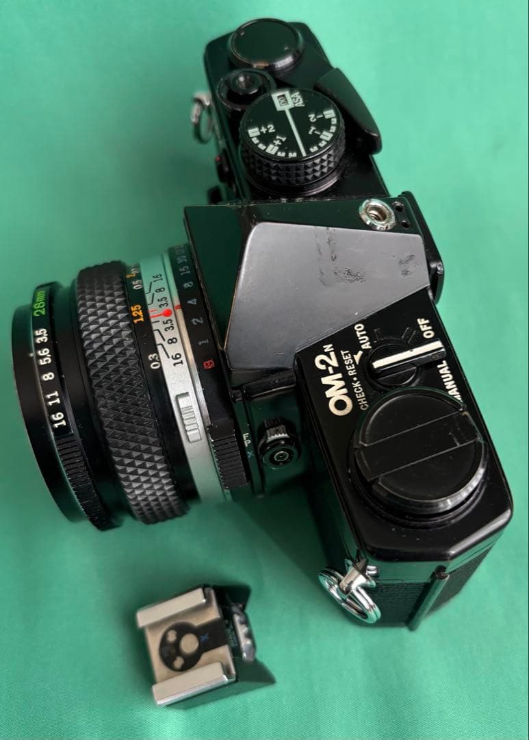 ★ OLYMPUS OM-2N BLACK + 広角レンズ 28mm