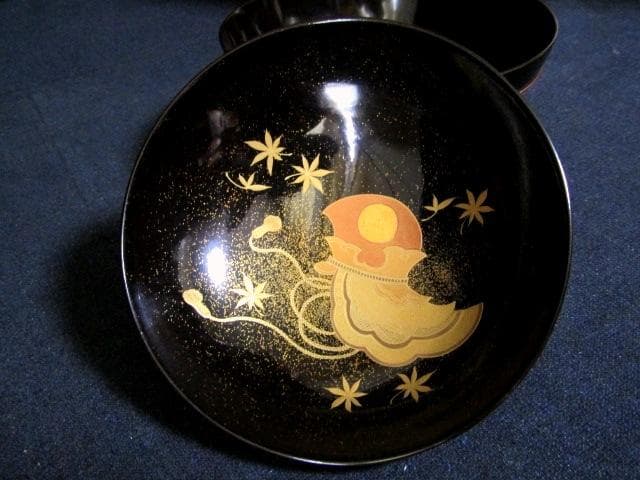 ★朱塗椀　楽器金蒔絵　吸物椀　木製漆器　和楽器　共箱蓋裏に銘　計10客★
