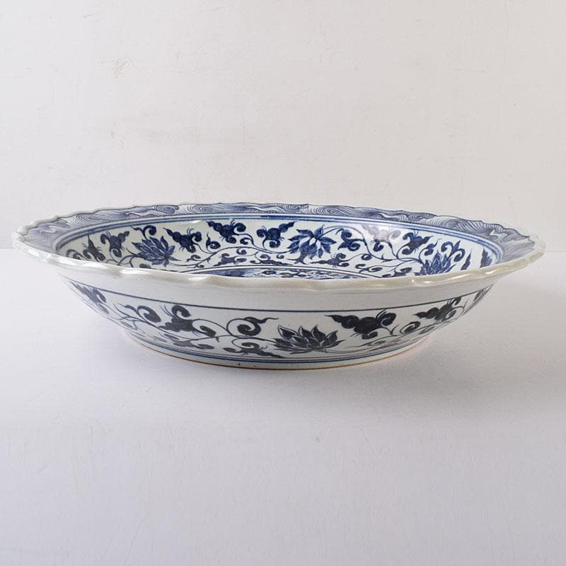 中国　青花　山水麒麟文盤　大皿　輪花皿　直径約41㎝　V　7324C