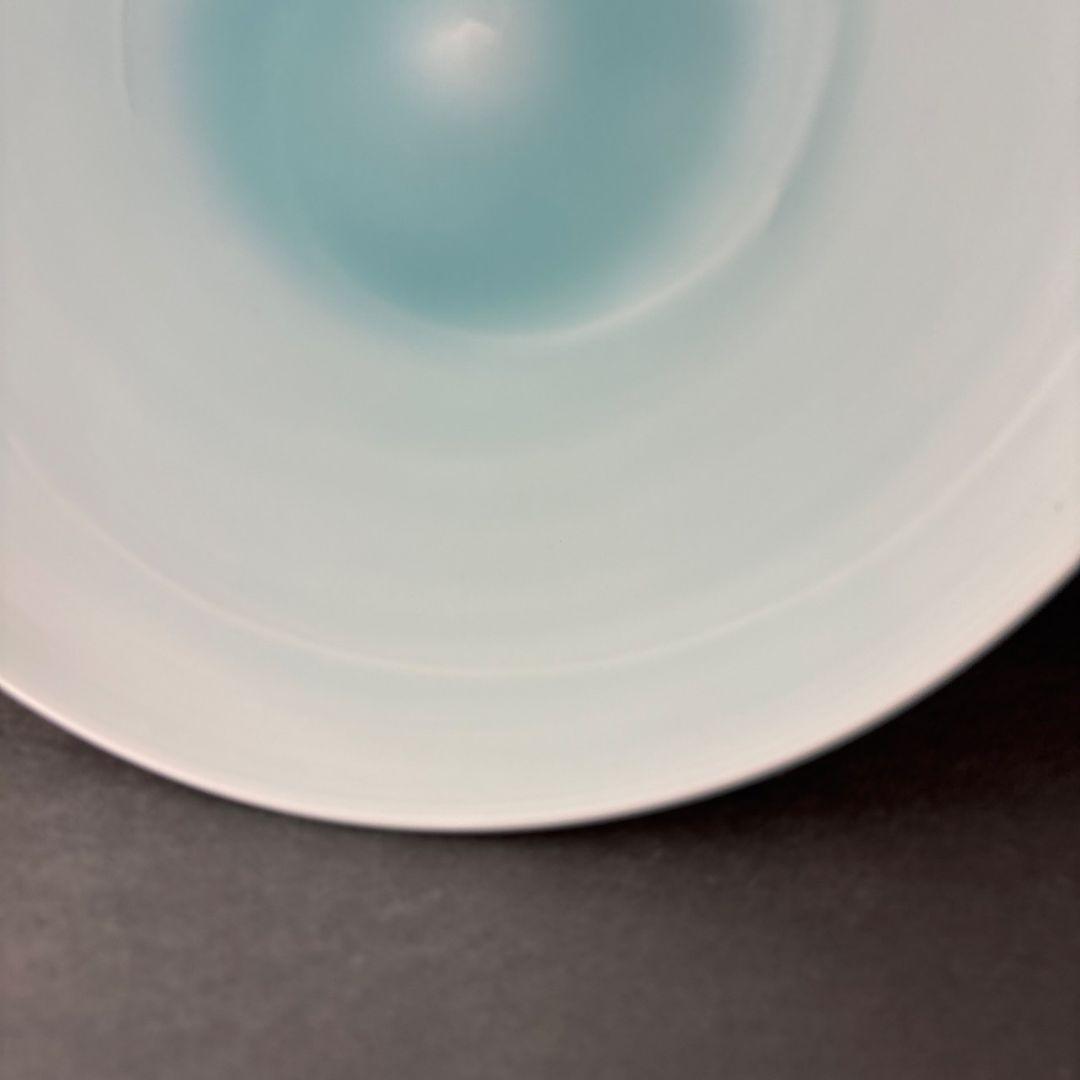 角谷英明　青白磁　渦文　盛皿　共箱　　父:角谷一圭