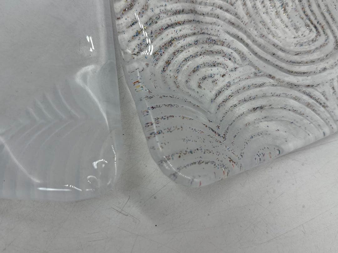 坂田甚内作　ガラス2点　三角　送料込み250611